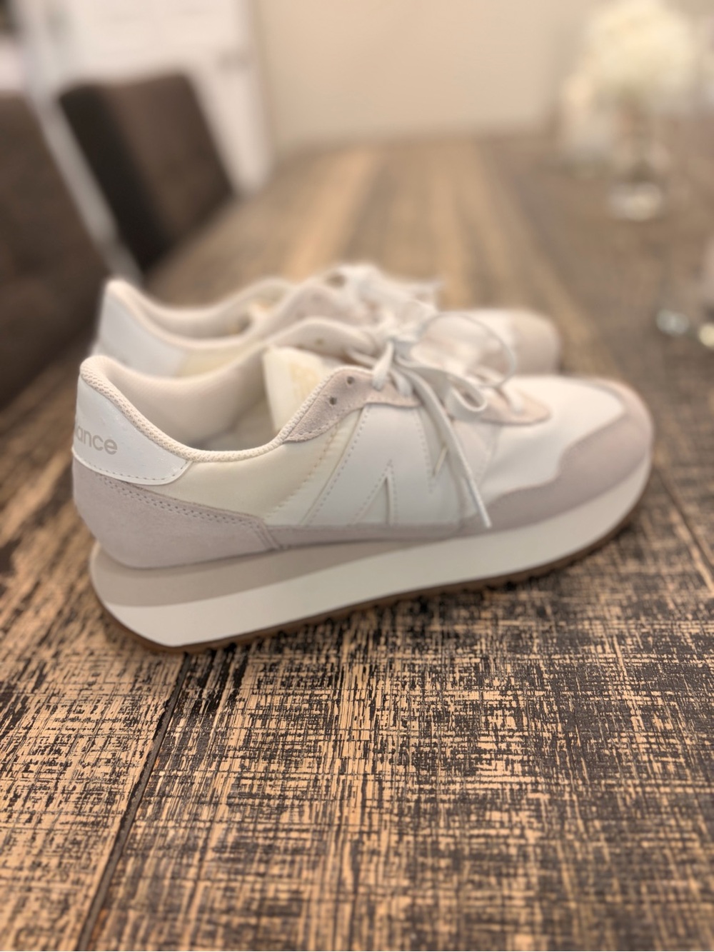 New Balance 237 Women’s Size 8.5 in Off-White/Cream